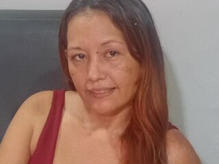 nude cam girl photo Luzmari