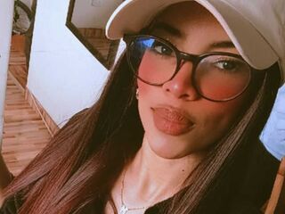 girl chatroom MeliRivers