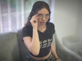camslut fingering wet pussy MelissaSkye