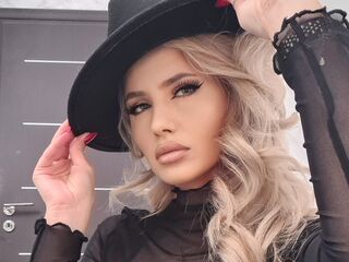 adult sex chat MoniqueSin