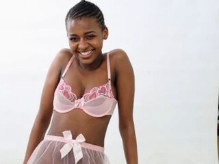 chat with cam NaomiBrookes