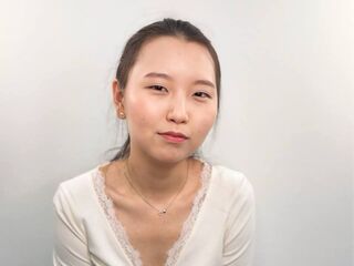 topless camgirl NellaBiggard