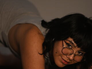 camgirl masturbating NoemieBlanche