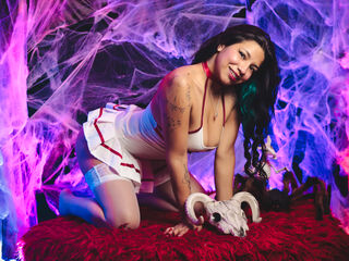 naked girl with webcam fingering PaulinaJaece