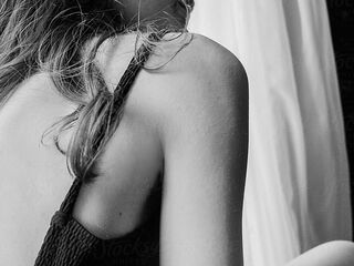 hot cam whore RemaRoy