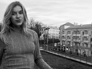 camgirl fingering bald pussy SallyRodwell