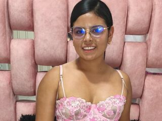 camgirl photo SalomeHarman