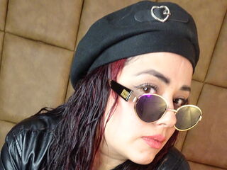 free live chatroom SandyGuzman