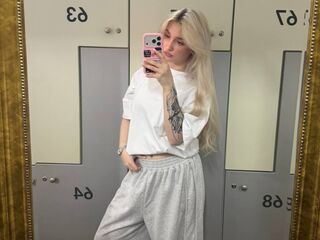 livesex cam show ScarlettAndreula