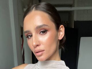 camgirl shaving pussy ShawnNoor