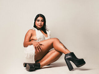 topless webcam girl SophiaWindsor