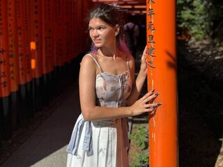 nude webcamgirl ThuAllin