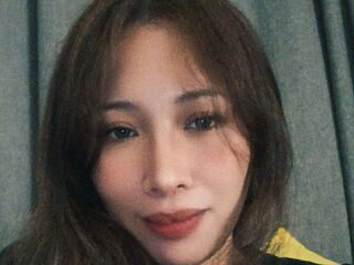 cam girl showing tits ThylaMax