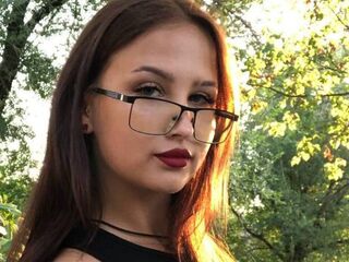 free webcam chat TiffaneyHews