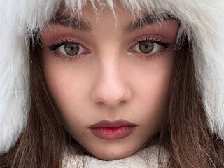 camgirl showing pussy TrinaRushworth