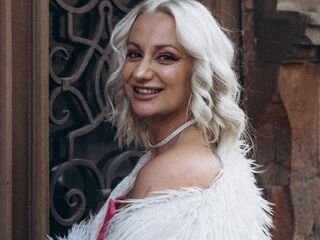 cam girl fingering WilsonAvery