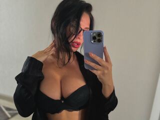 camslut masturbating YannaDim