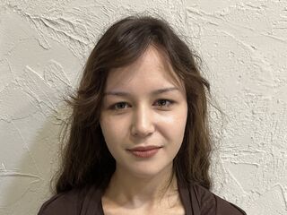 shaved pussy cam YokoLisa