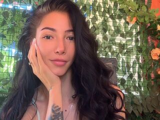 masturbating camgirl Zianna