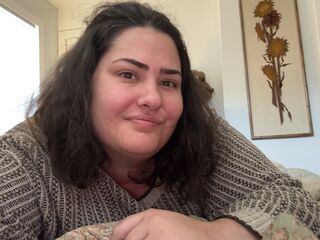 camwhore shaving pussy legallybrun